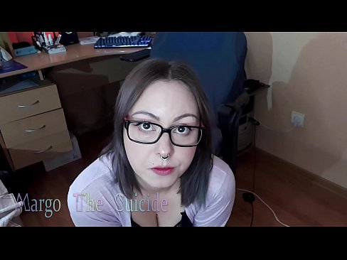 ❤️ 안경을 쓴 섹시한 여자가 카메라에 딜도를 빤다. ❌ 그냥 포르노 ko.extratorrents.top에서 ❌️